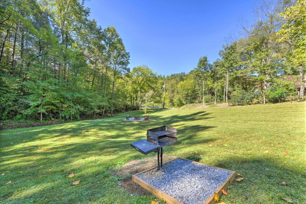 Smoky Mountain Cozy Cove Cabin Deck And Fire Pit! Cosby Esterno foto