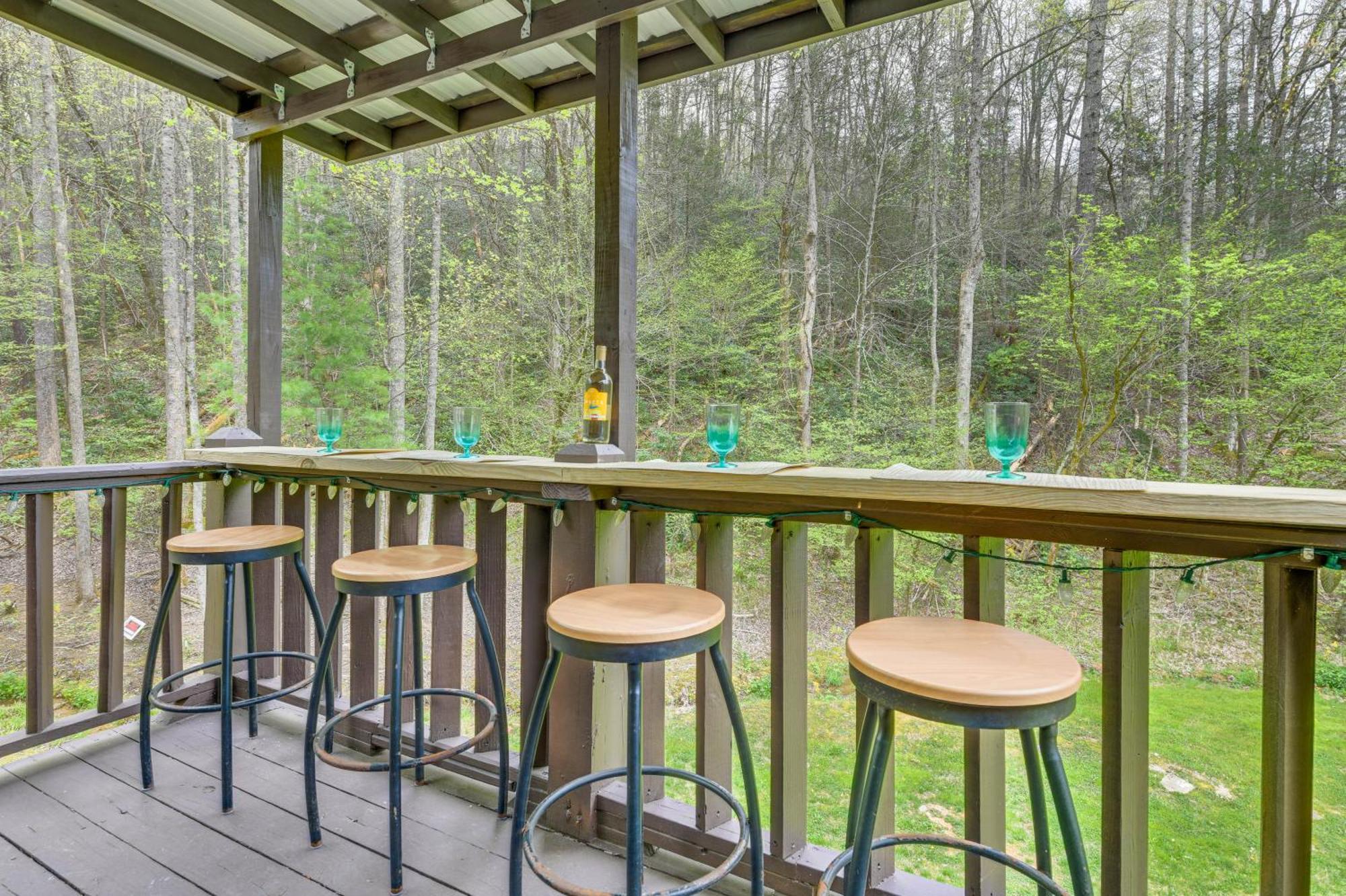 Smoky Mountain Cozy Cove Cabin Deck And Fire Pit! Cosby Esterno foto