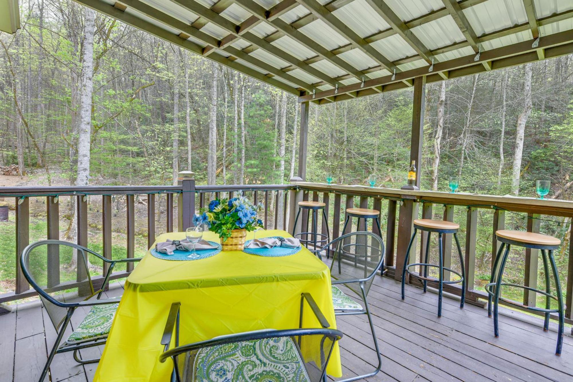 Smoky Mountain Cozy Cove Cabin Deck And Fire Pit! Cosby Esterno foto