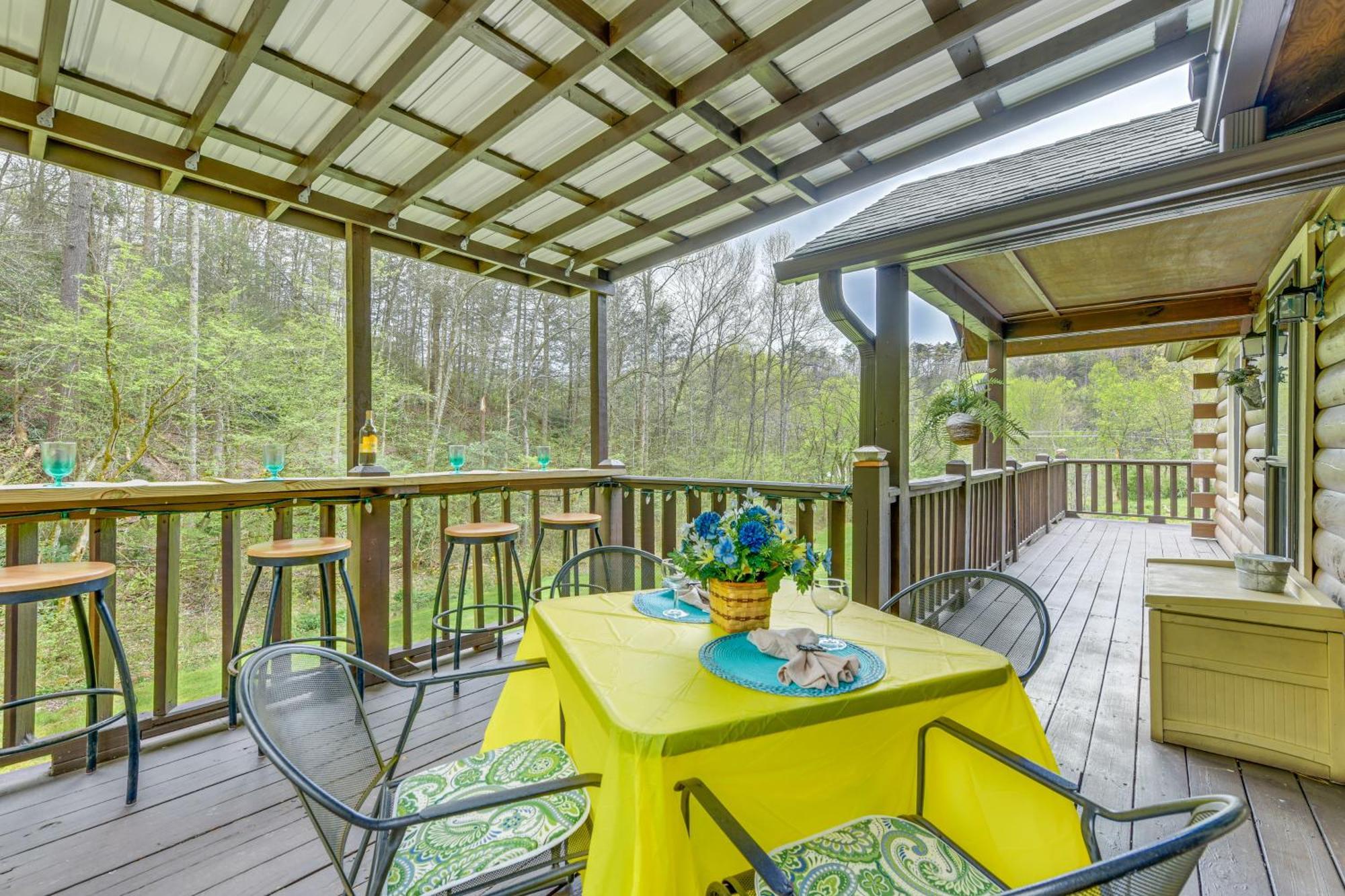 Smoky Mountain Cozy Cove Cabin Deck And Fire Pit! Cosby Esterno foto