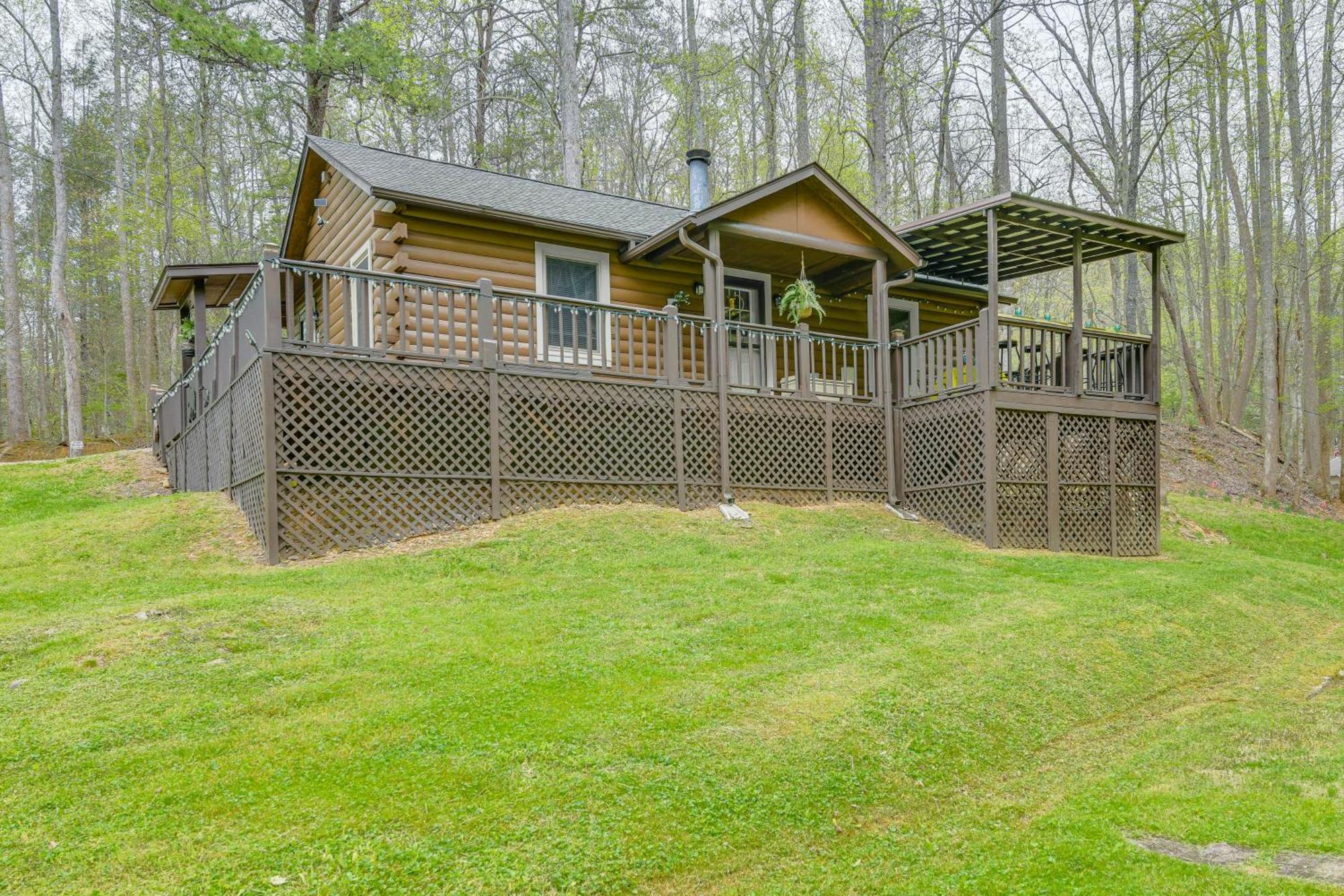 Smoky Mountain Cozy Cove Cabin Deck And Fire Pit! Cosby Esterno foto